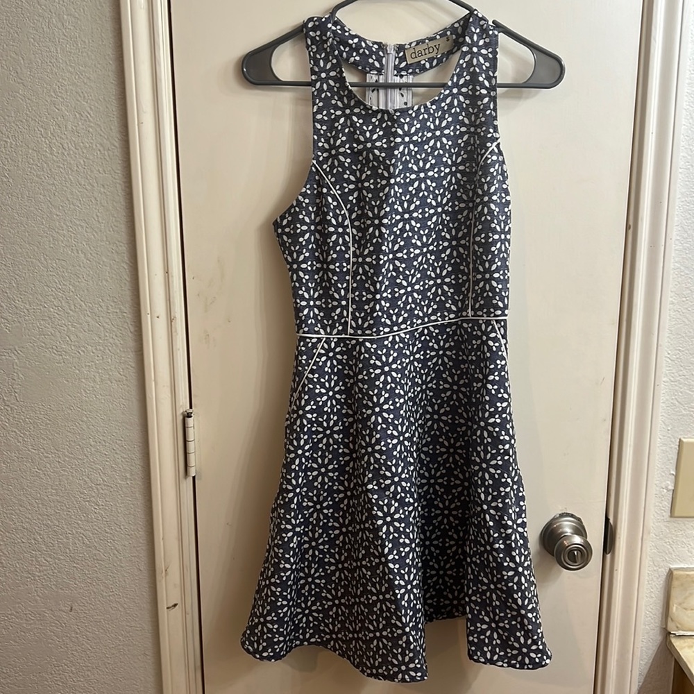 Size small Darby blue and white size small dress with pockets and zipper closure